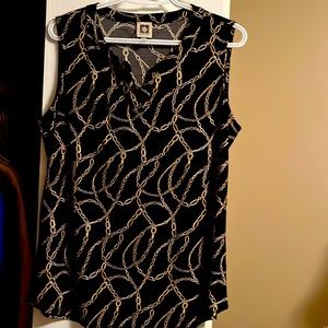 Asymmetrical sleeveless shirt